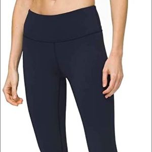 Black Lululemon Capri Pants
